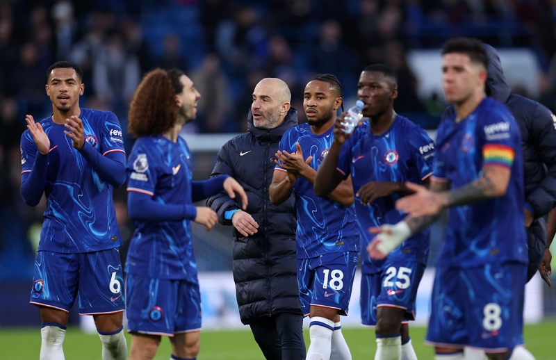 Moyes châm biếm Chelsea sau thất bại: ‘Khoảng cách là một tỷ bảng’