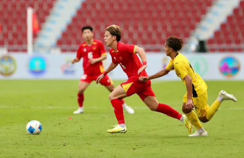 U22 Việt Nam vào bán kết SEA Games: Viktor Lê mờ nhạt giữa ngày vui